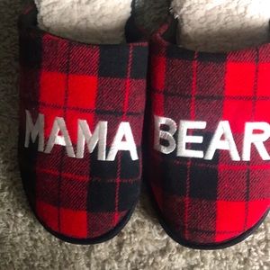 New Plaid MEMORY FOAM SLIPPERS RED BLACK LARGE MAMA BEAR